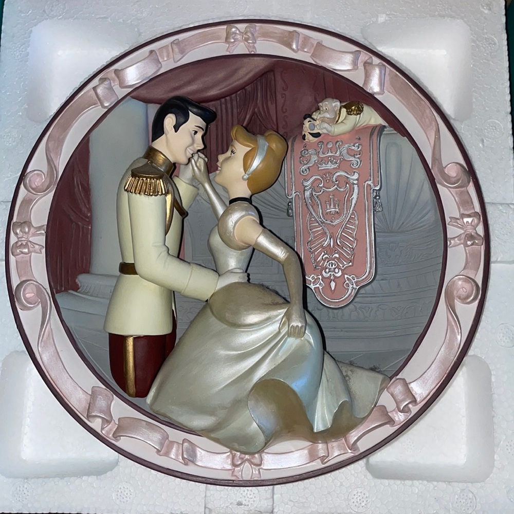 Disney 3D Plate